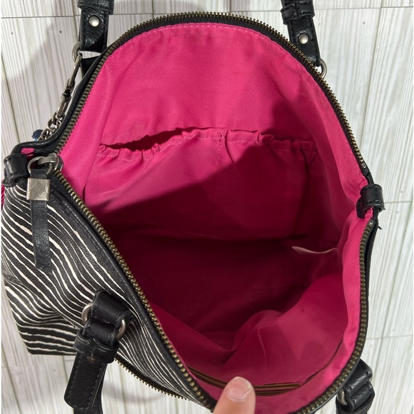 The Sak Shoulder Bag "Happy & Free" - Picture 5 of 10